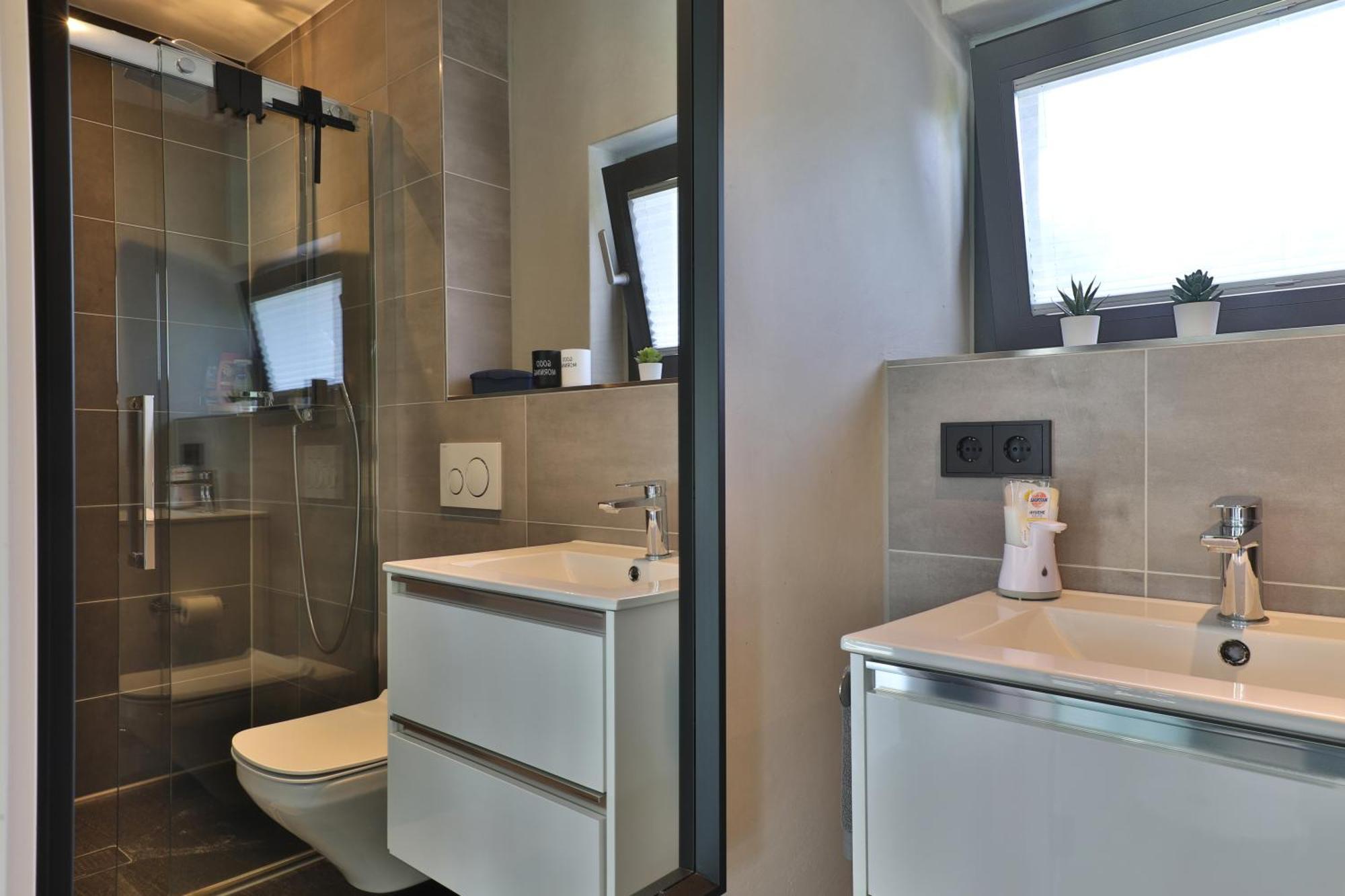 Modernes Studio-Apartment غيرستهوفن المظهر الخارجي الصورة